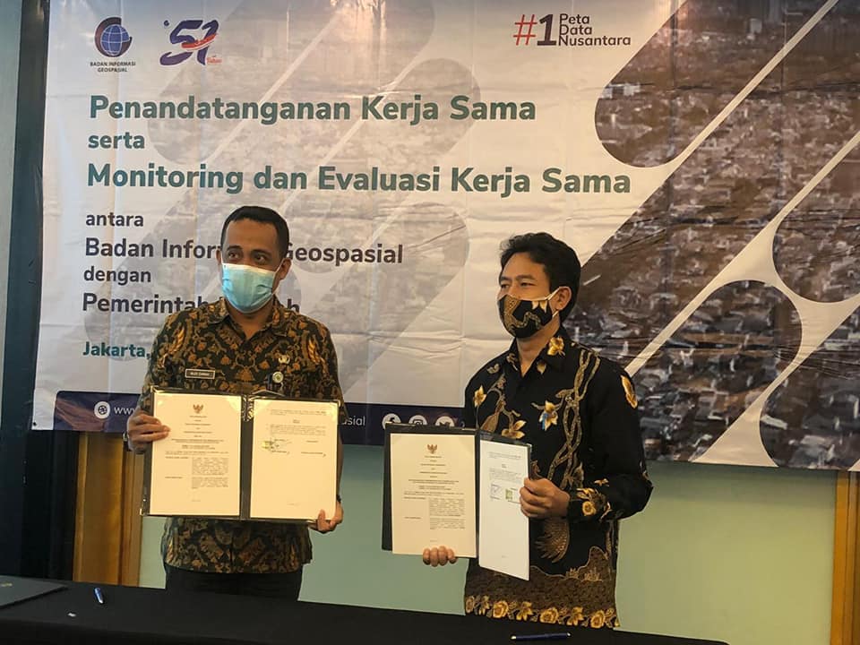 You are currently viewing Menuju Pembangunan Berkelanjutan, Pemkab Natuna Teken Kerjasama dengan BIG