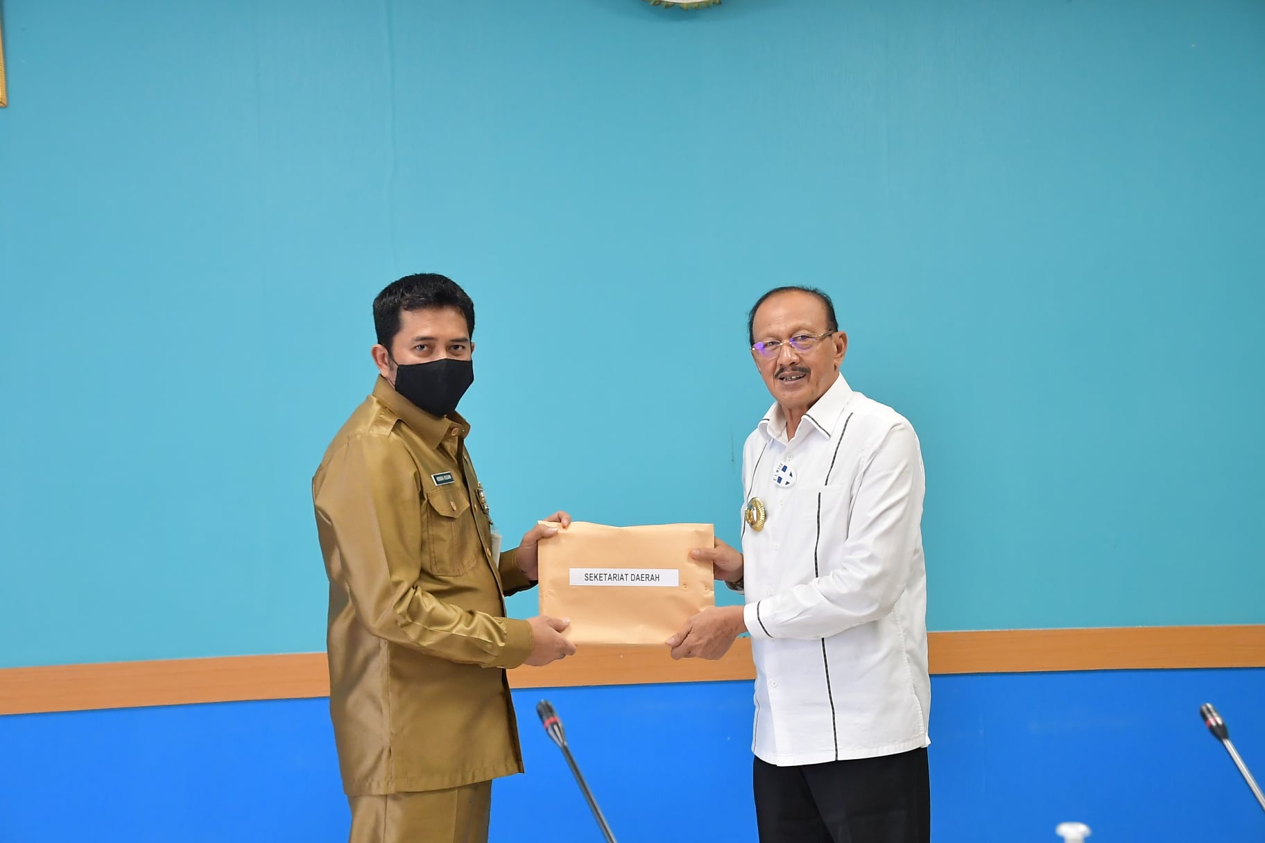 You are currently viewing Bupati Natuna Serahkan DPA Tahun 2021, Jangan Tunda-tunda Realisasi Program Kerja