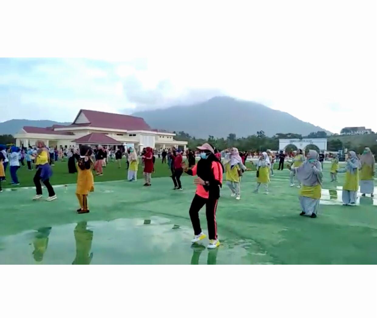 You are currently viewing Jelang Ramadhan, Pemda Natuna Gelar Senam Bersama