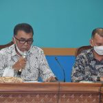 Bupati Natuna melaksanakan Video Conference bersama Gubernur Kepri Membahas Kasus Covid 19.