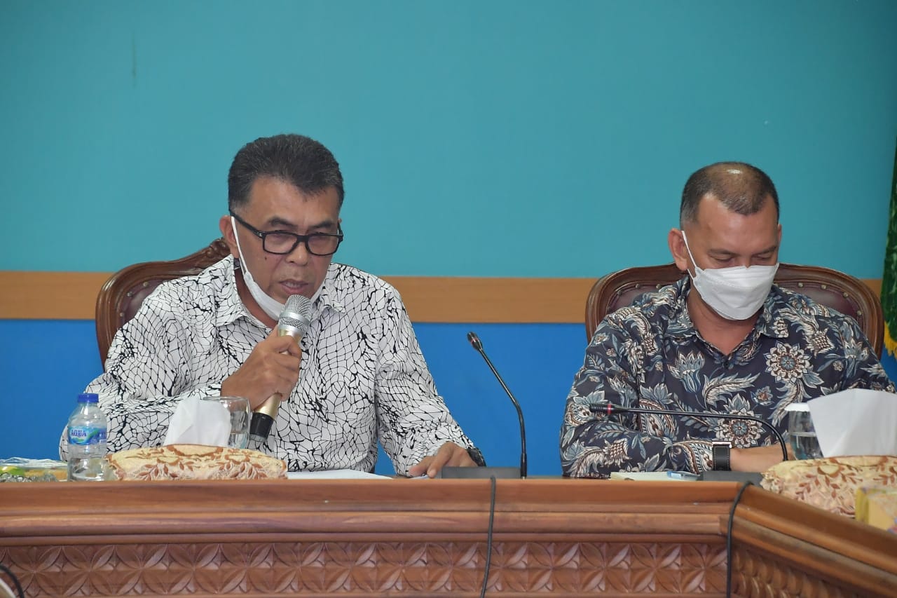 You are currently viewing Bupati Natuna melaksanakan Video Conference bersama Gubernur Kepri Membahas Kasus Covid 19.
