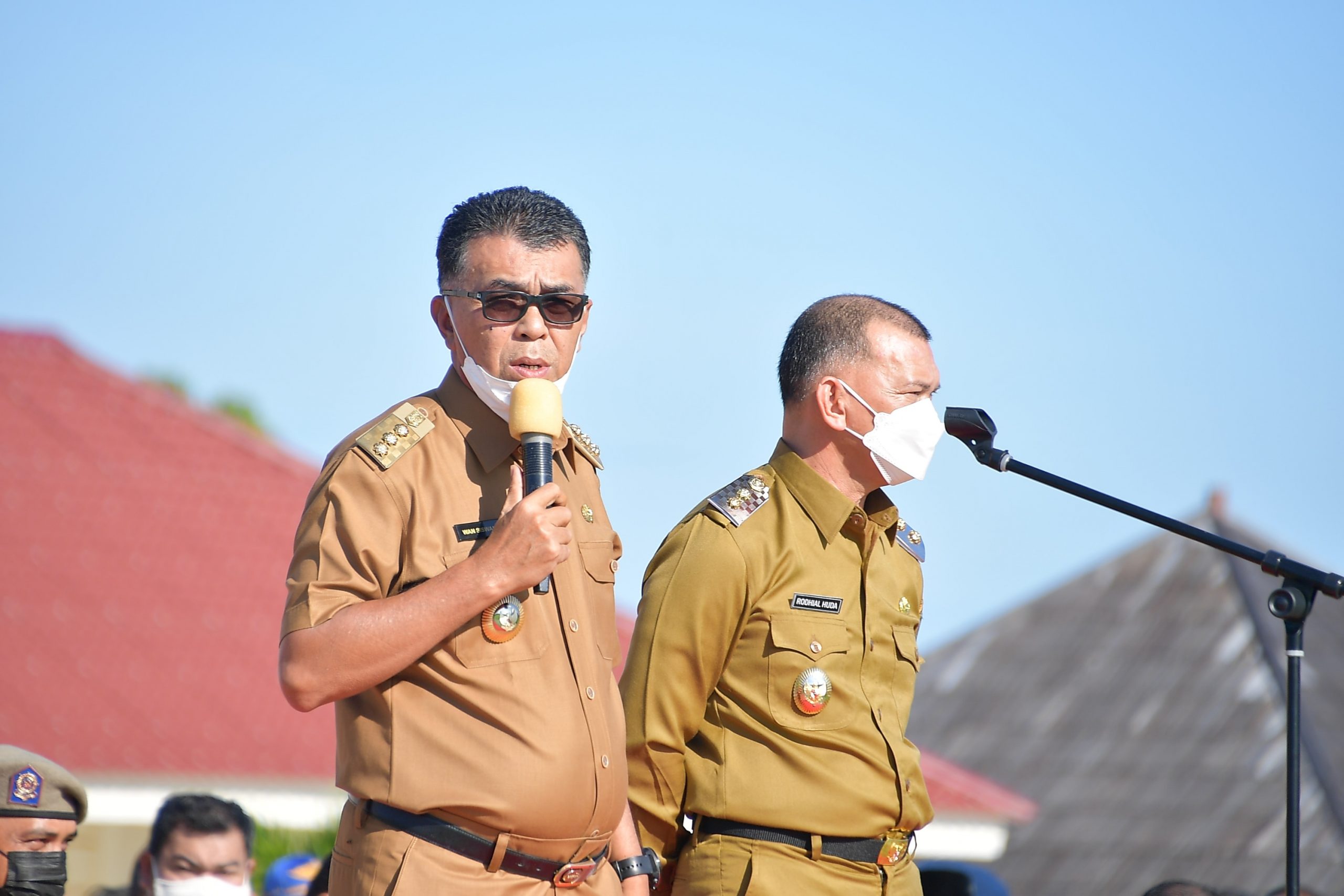 You are currently viewing Pimpinan Adalah Contoh, Bupati Natuna imbau Seluruh ASN Lakukan Vaksin.