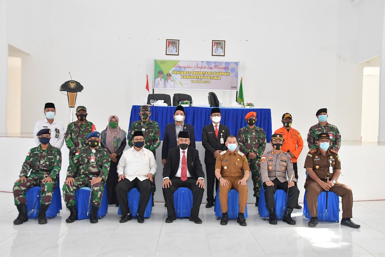 You are currently viewing Disetujui Gubernur Kepri, Boy Wijanarko Dilantik Menjadi Pj. Sekda Natuna.