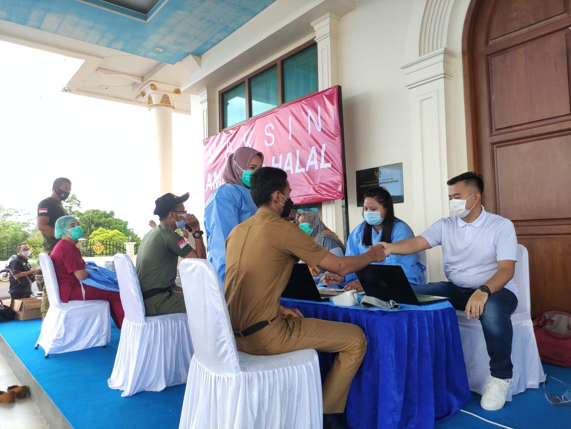 You are currently viewing Capaian Vaksinasi Covid-19 dan Update Perkembangan Kasus Covid-19 di Natuna.