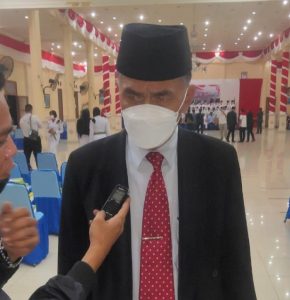 Read more about the article Bupati Wan Sis Tegaskan Tidak Ada Wacana Pemberhentian Honorer