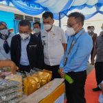 Bupati Natuna Dampingi Wakil Menteri Keuangan RI Untuk Menyicip Makan Khas Natuna Dan Ini Pesannya