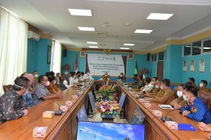 Read more about the article Rodhial Huda berharap melalui Pengeboran di Laut Natuna, DBH Natuna Naik 