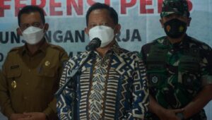 Read more about the article Bupati Natuna sampaikan Usulan pembangunan Wilayah Perbatasan dalam Kunjungan Kerja Mendagri dan Menpolhukam.