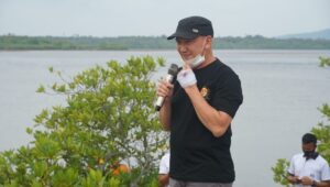 Read more about the article Sambut HUT Ke-50 BASARNAS Natuna Lakukan Aksi Penanaman Mangrove