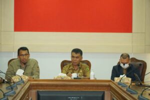 Read more about the article Bupati Natuna :  Semoga Kedatangan Asisten Deputi Menko Marves Pembangunan Natuna akan maju.