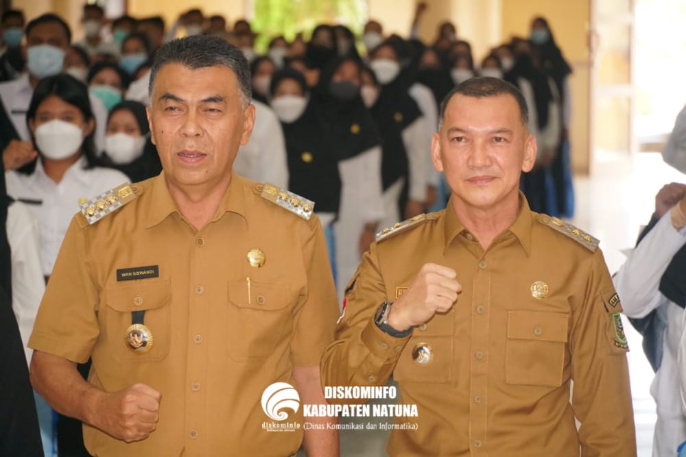 You are currently viewing Bupati Natuna Serahkan SK CPNS dan PPPK di Lingkungan Pemerintah Kabupaten Natuna.