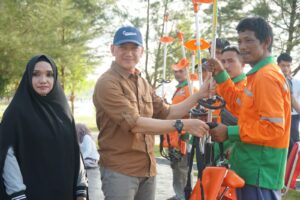 Read more about the article Halal Bihalal dan Gotong Royong Wakil Bupati Natuna Dengan Dinas Lingkungan Hidup