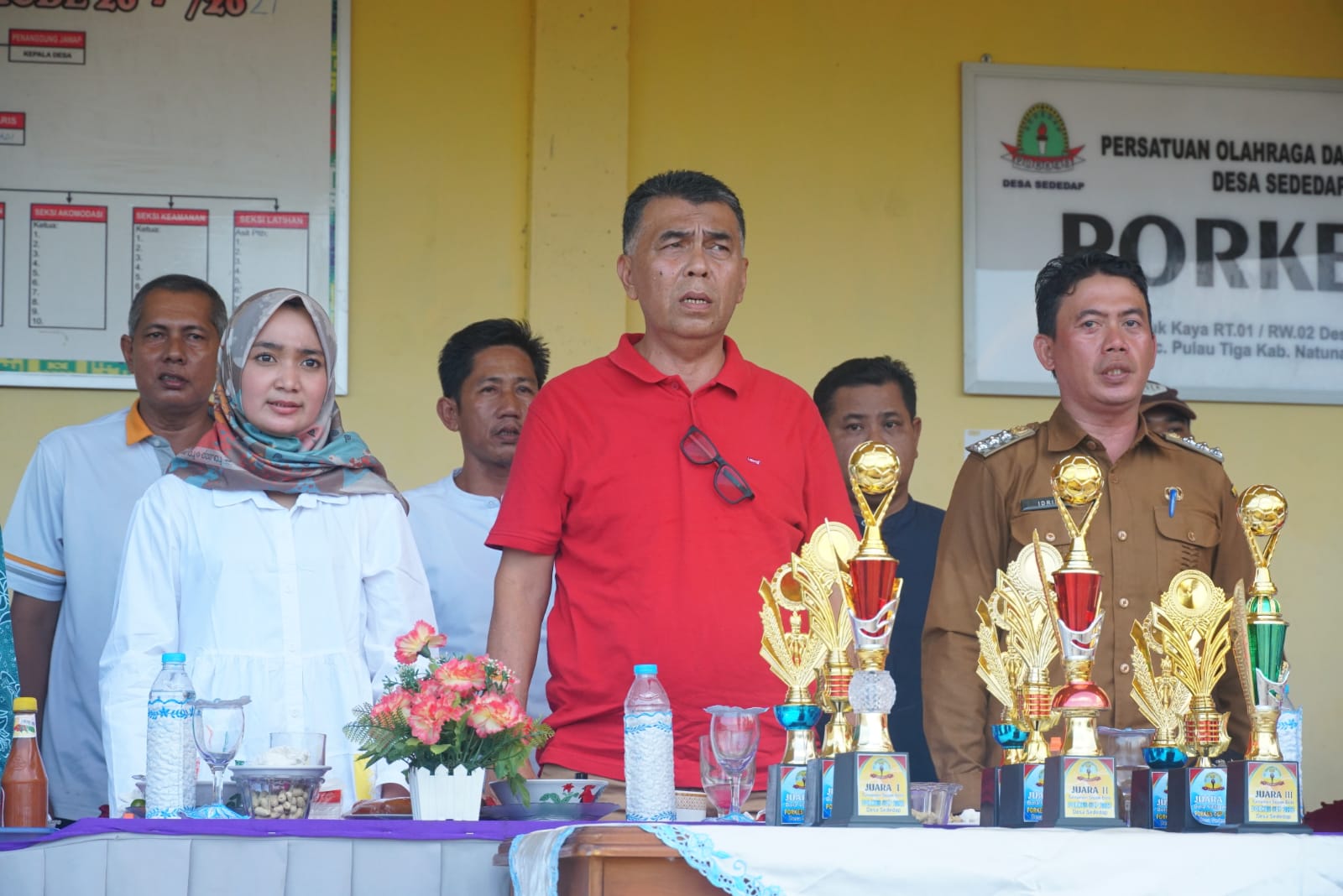 You are currently viewing Bupati Natuna Hadiri Penutupan Turnamen PORKES CUP 2022 di desa Sededap.