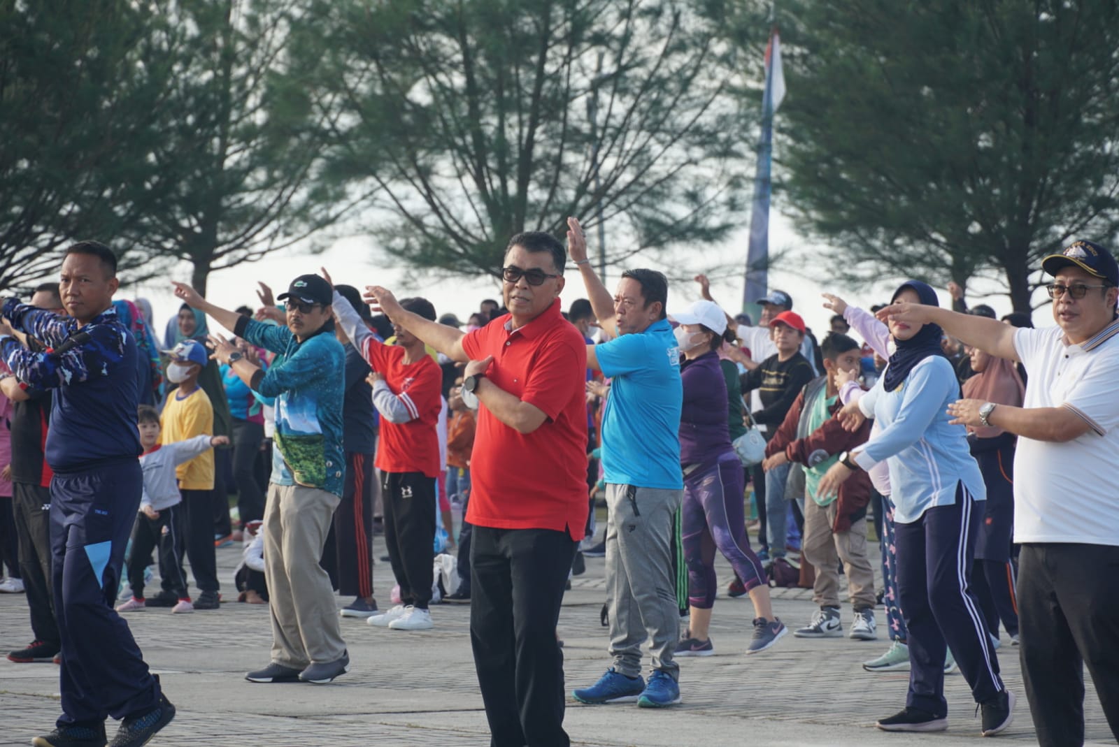 You are currently viewing Pemkab Natuna Gelar Senam Bersama dan Bazar dalam Satu Tahun Kepemimpinan WSRH.