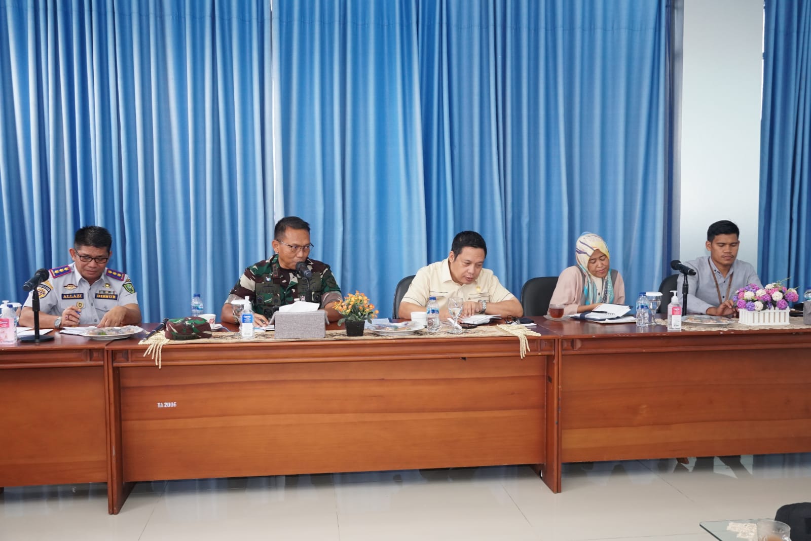 You are currently viewing Pemkab Natuna Hadiri Audiensi Bersama Bandara Raden Sadjad Terkait Harga Tiket Pesawat.