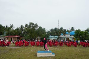 Read more about the article Senam Bersama Masyarakat Dalam Rangka Natuna Melawan Hoak.