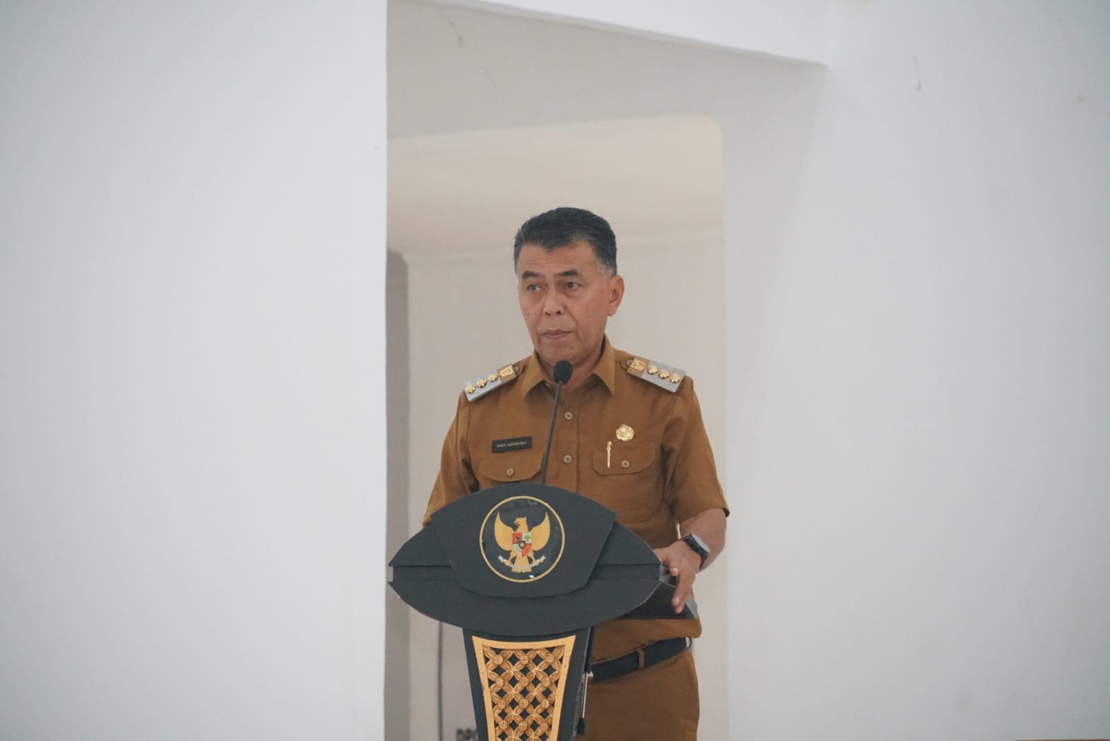 You are currently viewing Resmi Lantik Pejabat Natuna, Wan Siswandi Himbau Agar Tingkatkan Prestasi Kerja.