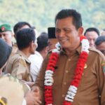 Gubernur Kepri Serahkan Bantuan Pasang Baru Listrik Bagi Penduduk Kurang Mampu Desa Tanjung Kumbik