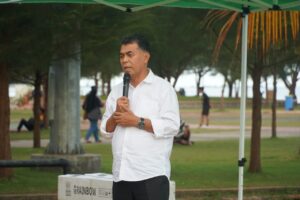 Read more about the article Bupati Natuna Hadiri Serah Terima Bantuan CSR Pegadaian CP Natuna berupa Tenda kepada  Pedagang Kaki Lima Pantai Piwang.