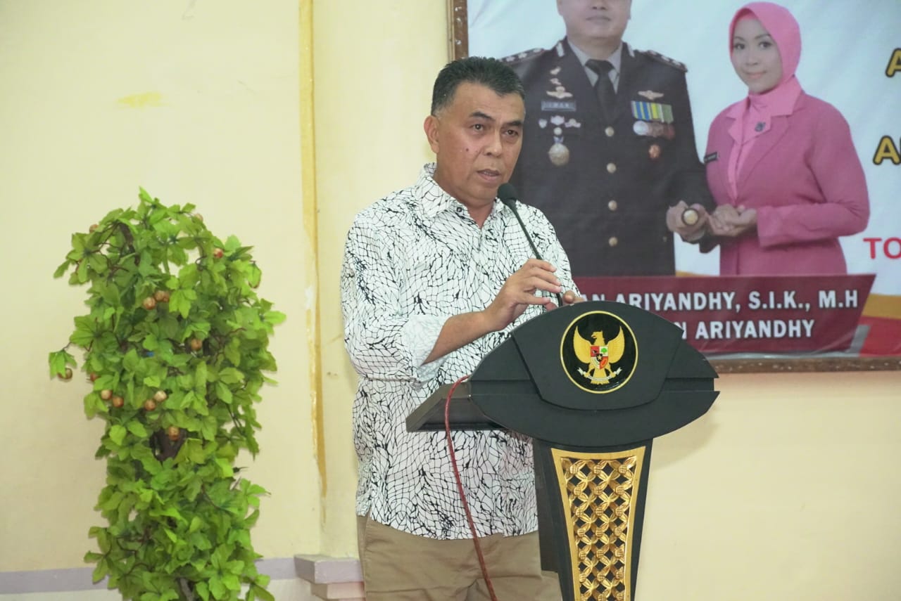 You are currently viewing Bupati Natuna Hadiri Acara Kenal Pamit Kapolres Kabupaten Natuna