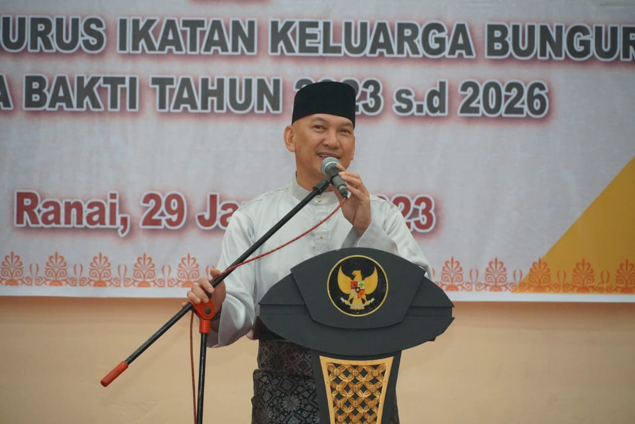 You are currently viewing Wakil Bupati Natuna Hadiri Acara Mubes V  Serta Pengukuhan Kepengurusan IKBB Periode Tahun 2023 – 2026