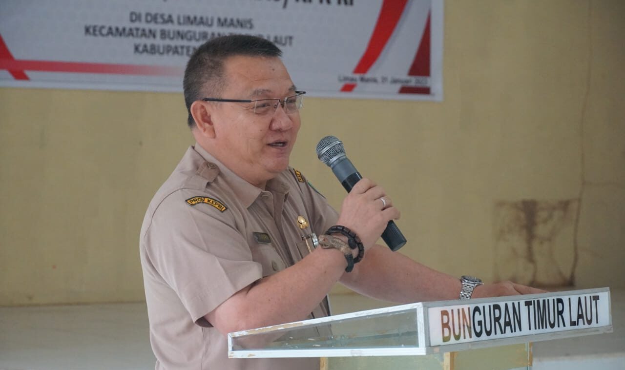 You are currently viewing Asisten II Kabupaten Natuna Dampingi Tim Direktorat DITPERMAS KPK RI Dalam Observasi Desa Anti Korupsi di Desa Limau Manis