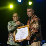 Bupati Natuna Kembali Menerima Penghargaan Dari Kementerian Desa Dalam Acara Pesta Rakyat Hari BUMDesa 2023