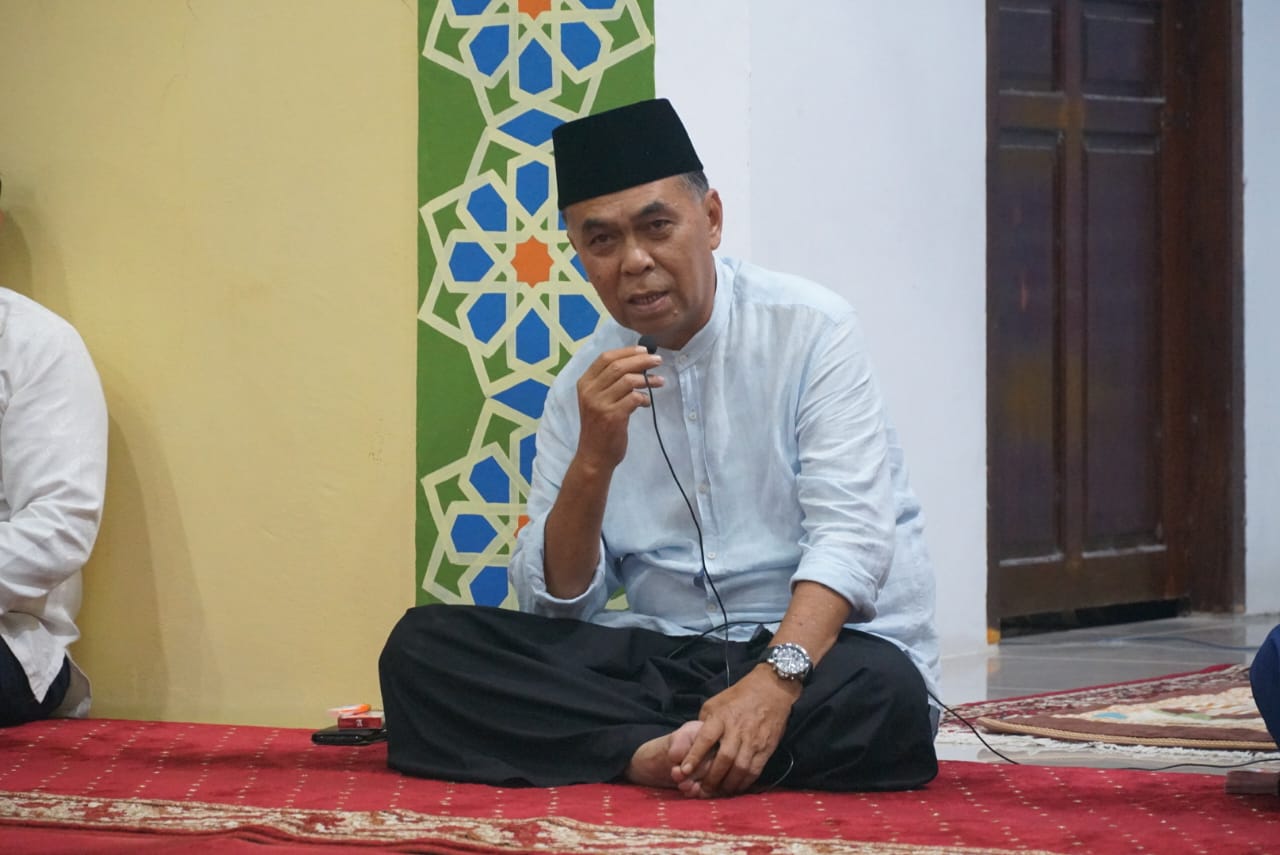 You are currently viewing Gelar Safari Subuh di Mesjid Almujahiddin, Bupati Natuna Ajak Masyarakat Serasan Memaknai Rasa Syukur