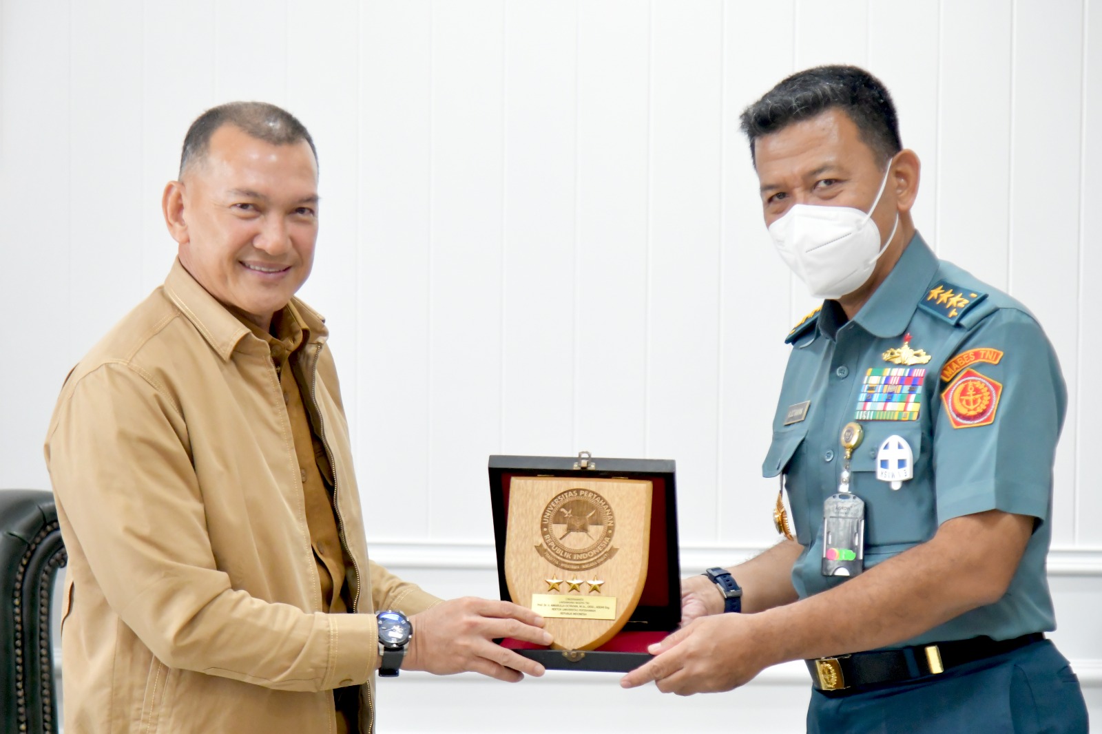 You are currently viewing Audiensi Pemerintah Kabupaten Natuna dengan Universitas Pertahanan