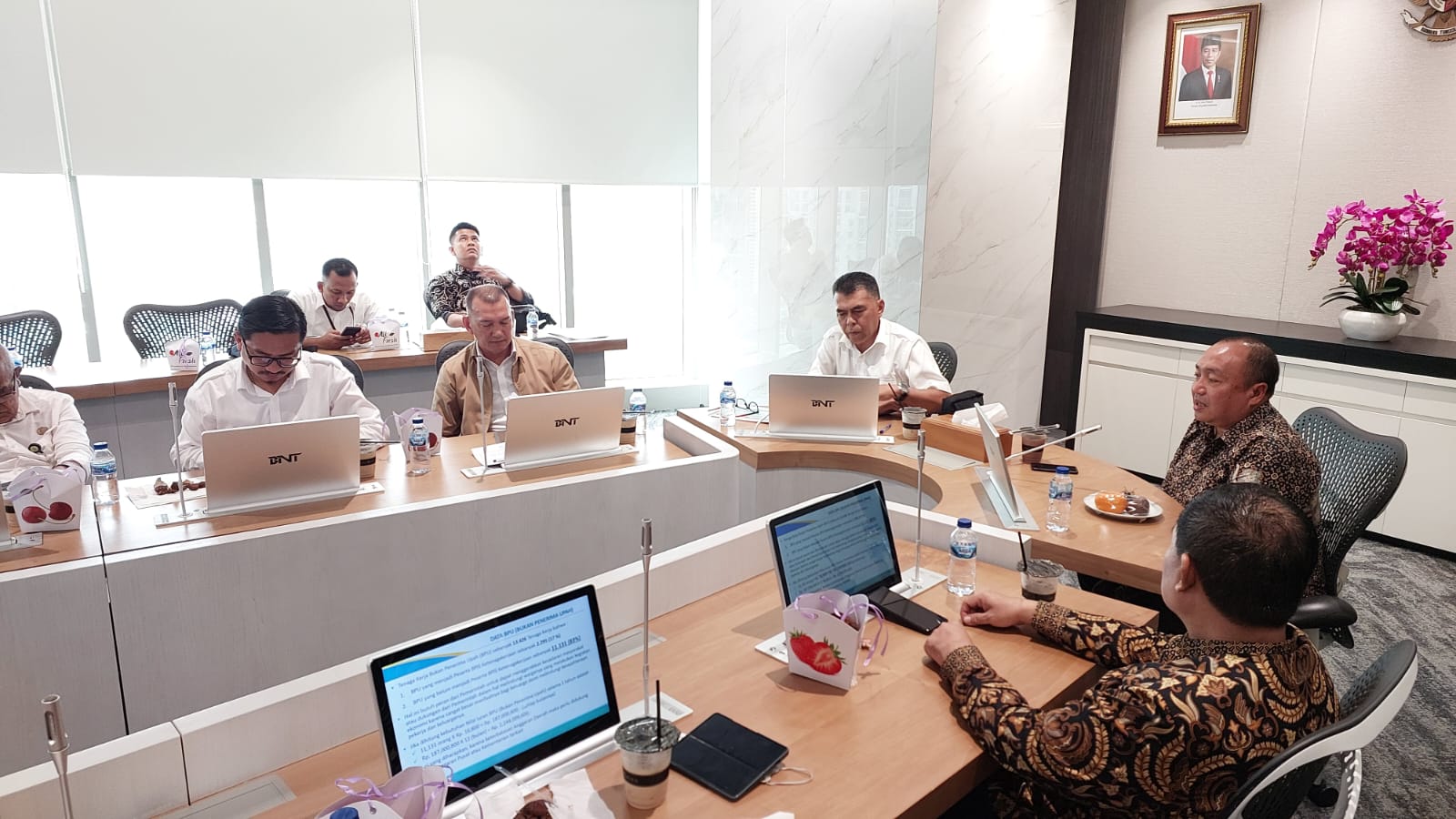 You are currently viewing Bupati Natuna Gelar Audiensi Bersama Dewan Pengawas BPJS Ketenagakerjaan RI