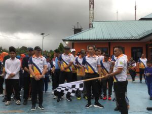 Read more about the article Peringati HUT Ke-51, Basarnas Natuna Gelar Jalan Santai Sehat