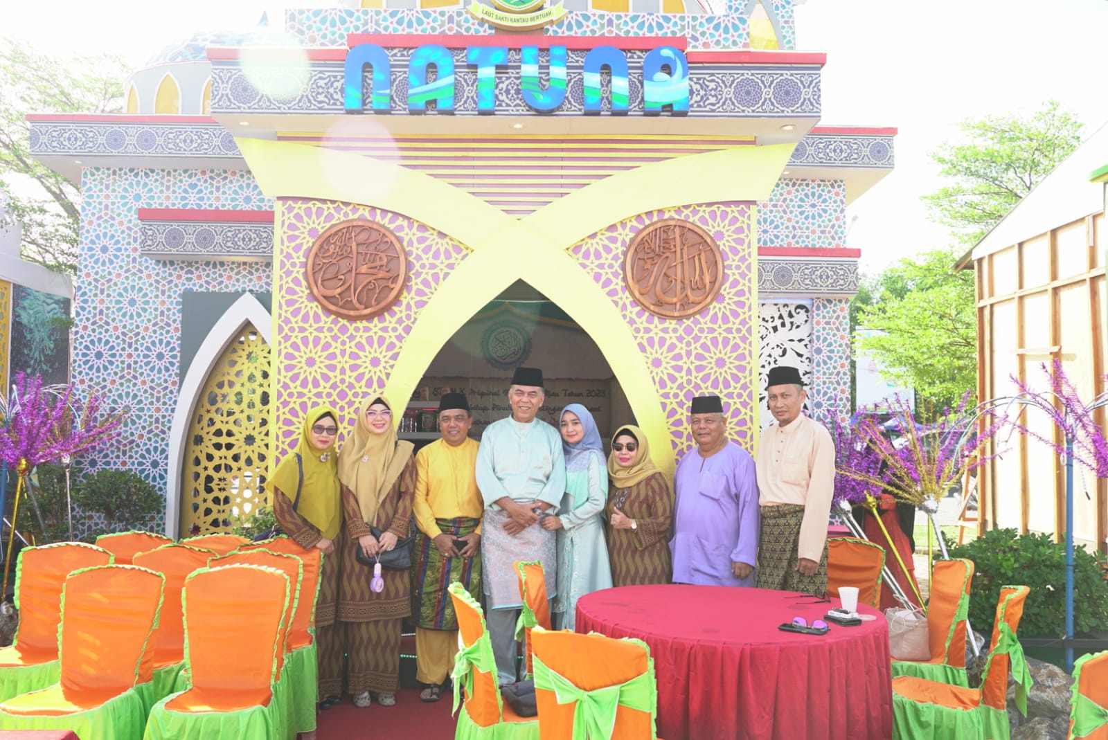 You are currently viewing Bupati Natuna Bersama Ketua Penggerak PKK Natuna Hadiri  Acara Pembukaan Bazar STQH Ke X Provinsi Kepri