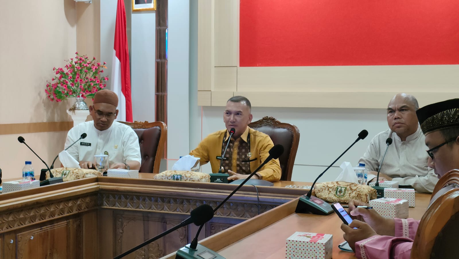 You are currently viewing Wakil Bupati Tekankan “Perubahan Cepat untuk Menyelesaikan Ketertinggalan” pada Rapat Koordinasi SPBE