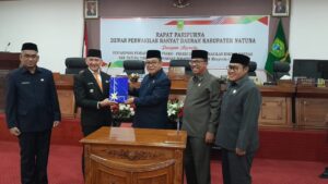 Read more about the article Wakil Bupati Natuna Hadiri Rapat Paripurna DPRD Natuna
