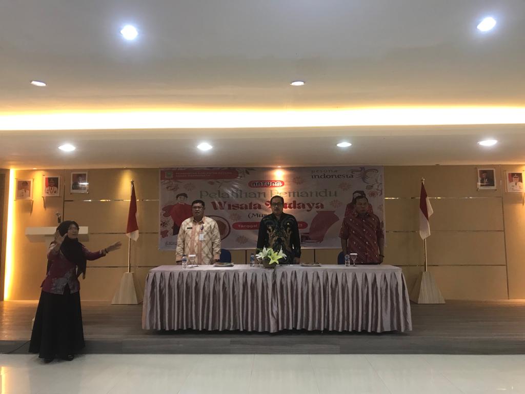 You are currently viewing Dispar Natuna Latih Puluhan Pemandu Wisata Budaya