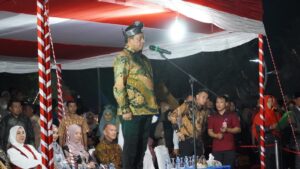 Read more about the article Menteri Dalam Negeri Pimpin Upacara Pawai Obor Kabupaten Natuna