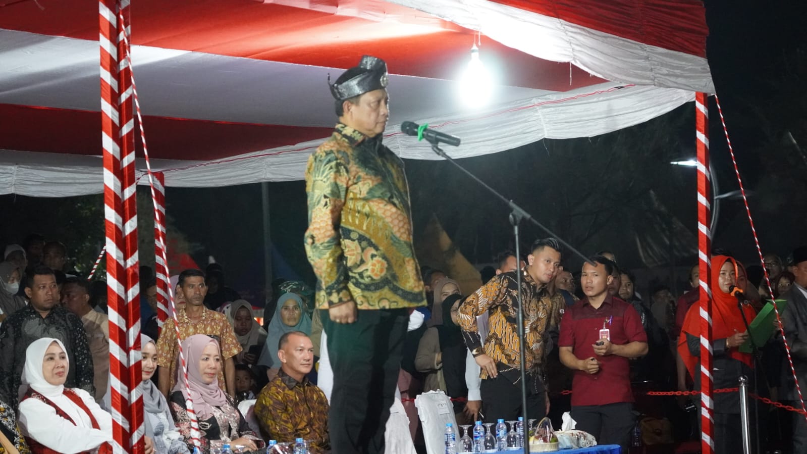 You are currently viewing Menteri Dalam Negeri Pimpin Upacara Pawai Obor Kabupaten Natuna
