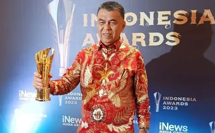 You are currently viewing Bupati Natuna Terima Penghargaan Sigap Tangani Bencana. BPBD : Setuju!