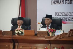 Read more about the article Bupati Natuna Hadiri Rapat Paripurna Dalam Agenda Penyampaian Pendapat Akhir Fraksi DPRD Terhadap Ranperda Perubahan APBD