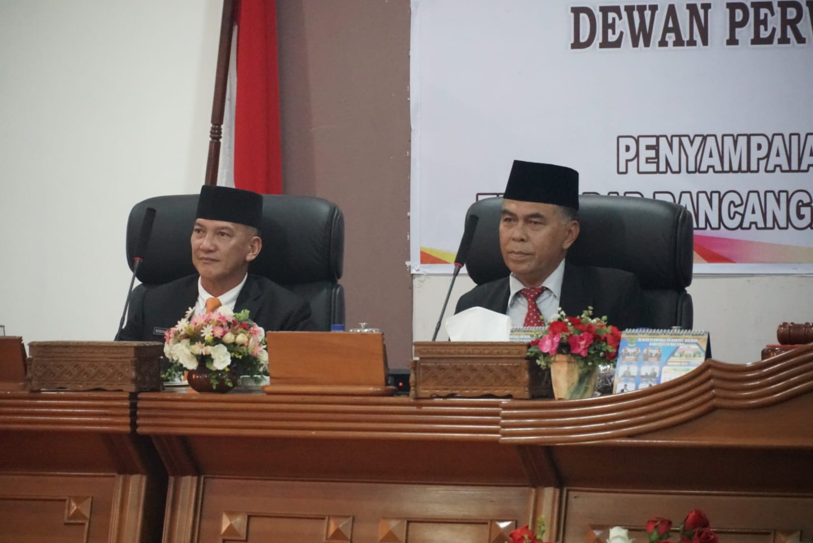 You are currently viewing Bupati Natuna Hadiri Rapat Paripurna Dalam Agenda Penyampaian Pendapat Akhir Fraksi DPRD Terhadap Ranperda Perubahan APBD