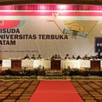 Bupati Natuna Menjadi Tamu Kehormatan Wisuda UT Batam Tahun 2023