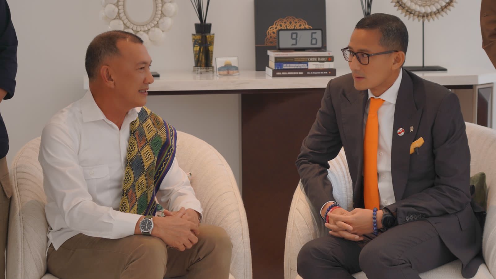 You are currently viewing Sambangi Menteri Pariwisata, Wakil Bupati Natuna Sampaikan Konsep Sport Tourism.