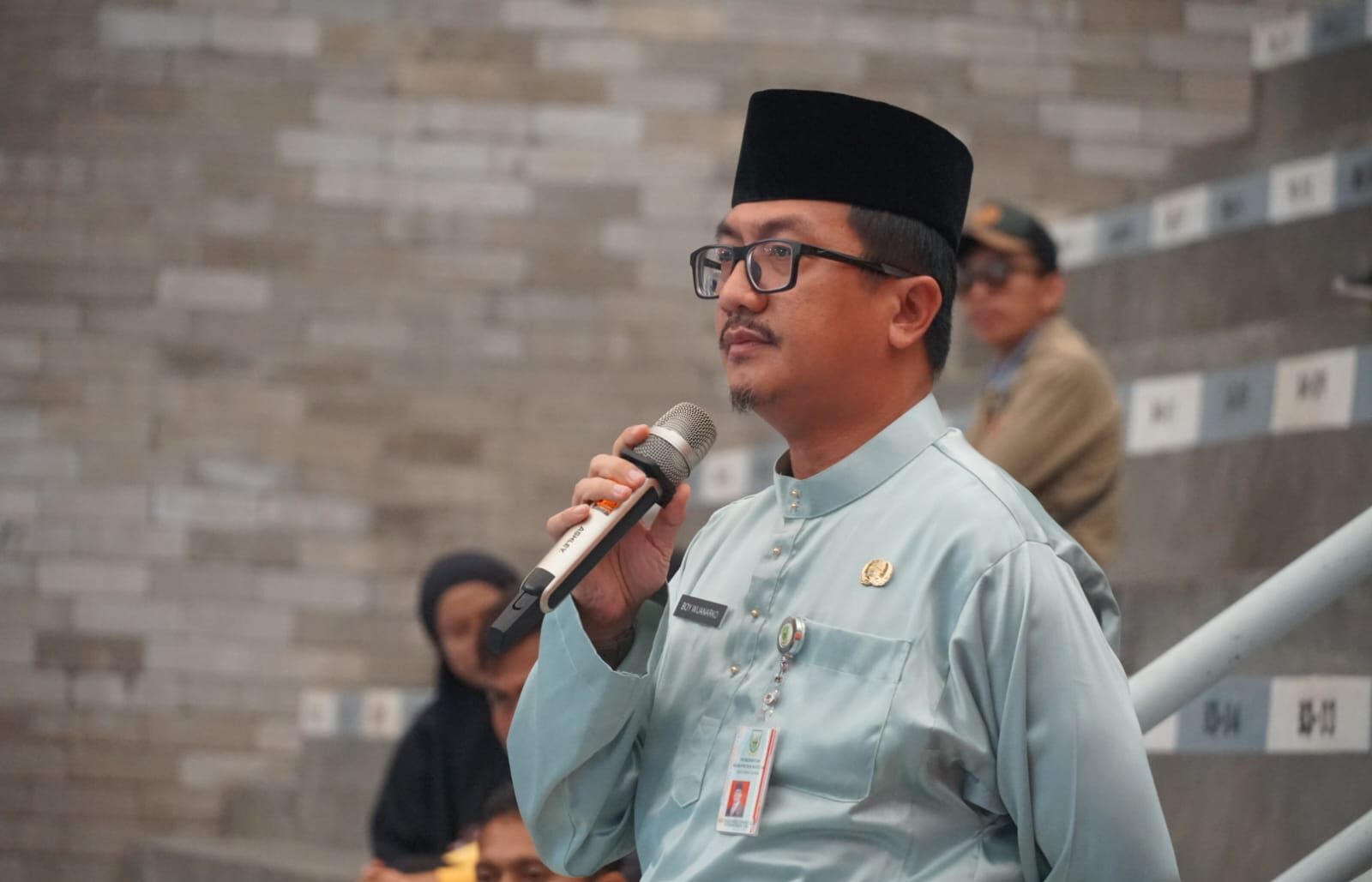 You are currently viewing Sekda Natuna Membuka Secara Resmi Open Tournament Futsal Piala Bupati Natuna 2023