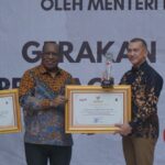 Wakil Bupati Natuna Terima Penghargaan Gerakan Pembagian 10 Juta Bendera Merah Putih Tahun 2023