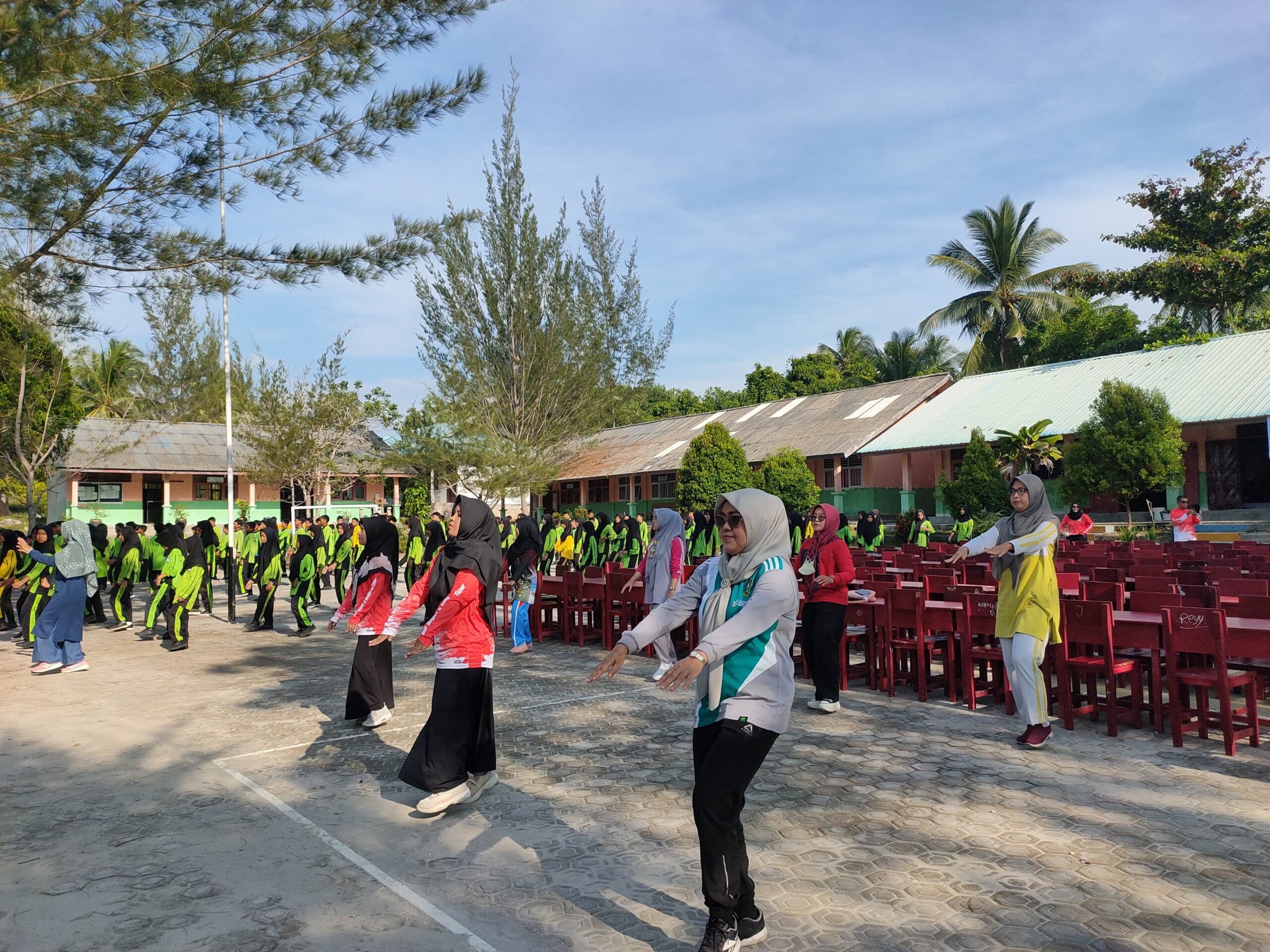 You are currently viewing Gerakan Nasional: Aksi Bergizi di SMP Negeri 2 Bunguran Timur
