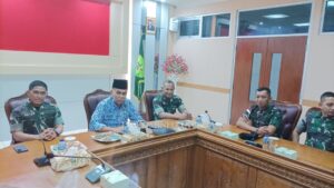 Read more about the article Audiensi Bersama Danpussenarmed, Bupati Natuna : Pemda dan TNI Berkerjasama Menjaga NKRI di Wilayah Natuna