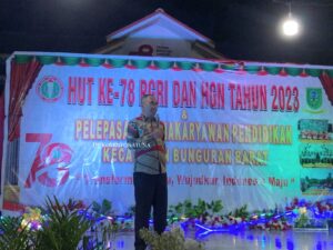 Read more about the article Asisten I Hadiri Pelepasan Purnakaryawan Pendidikan Kecamatan Bunguran Barat