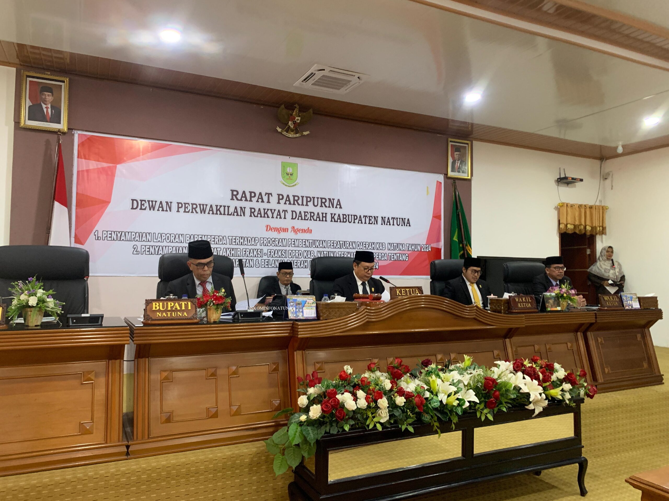 You are currently viewing Bupati Natuna Hadiri Rapat Paripurna Dengan Agenda Laporan Bamperda DPRD Natuna Terhadap Program Pembentukan Perda Tahun 24