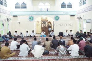 Read more about the article Bupati Natuna Hadiri Acara Syukuran Mesjid Nurul Iman dan Silaturahmi bersama Masyarakat Sual Ranai Darat