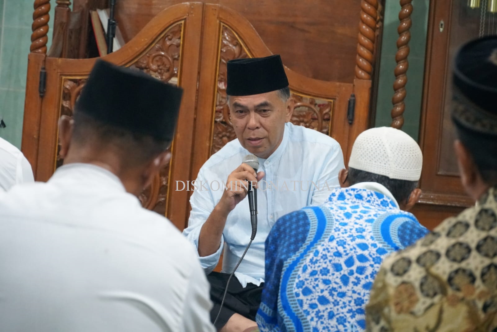 You are currently viewing Sambangi Mesjid At Taqwa Kecamatan Midai, Bupati Natuna Ajak Jamaah Memaknai Rasa Syukur
